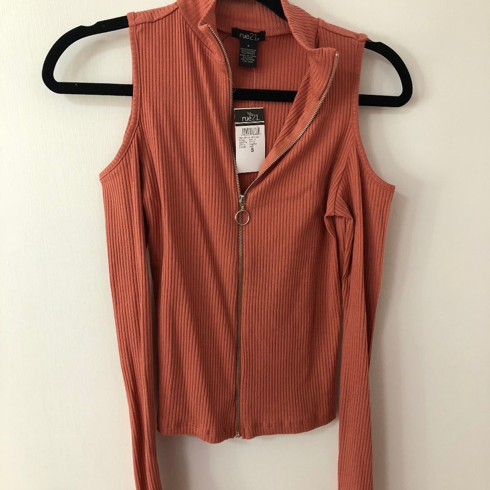 Zip-up long sleeve